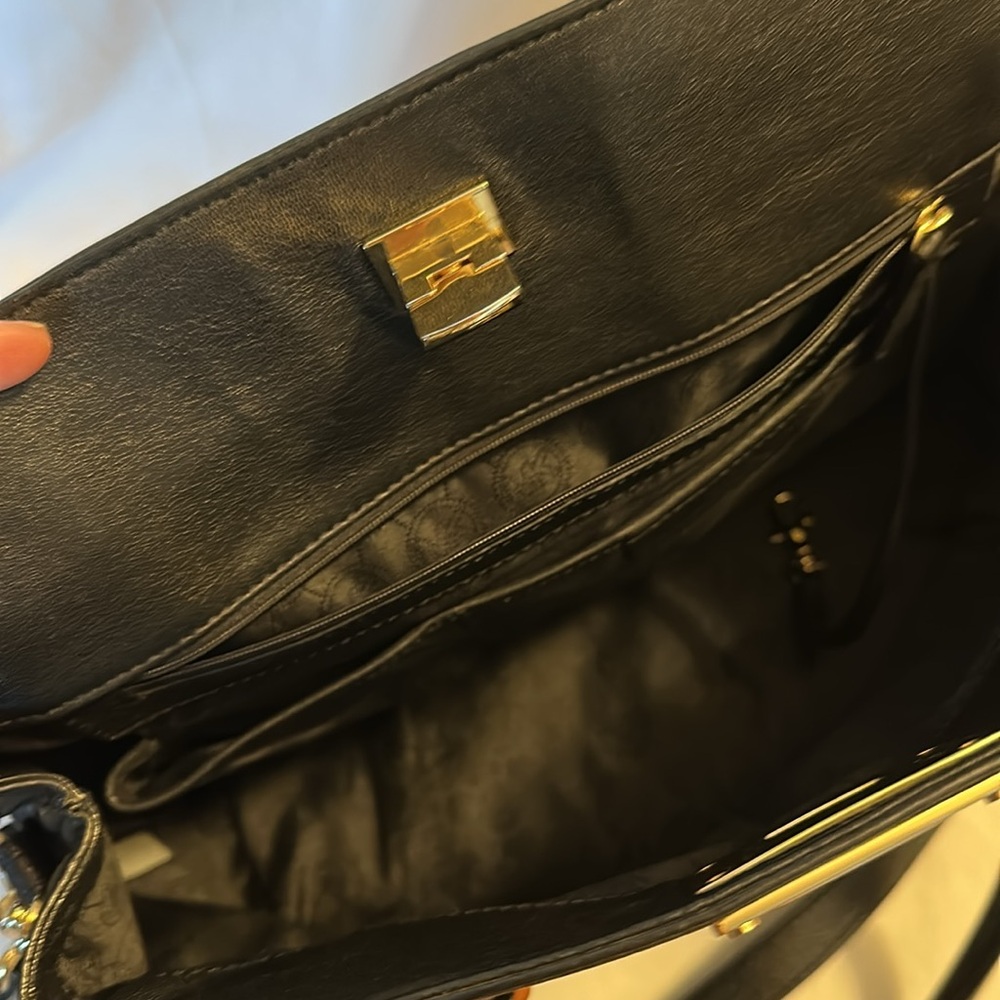 Michael Kors Snaplock Handbag Purse - Picture 15 of 17